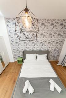 Ultracentral Spacious Apartment 4BR - Bucharest - 2