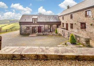 Beacons View Farm Cottages - 3