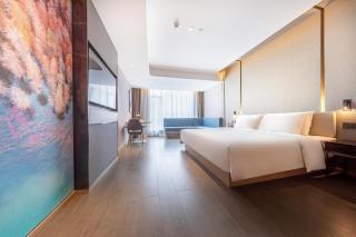 Atour Hotel Zhongshan North Station V-PARK Plaza - 1