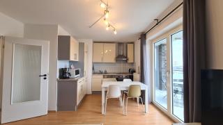 Cozy City Apartments, 2-Room Flat for Vacation & Messe Düsseldorf, Perfect Connectivity - Ratingen - 8