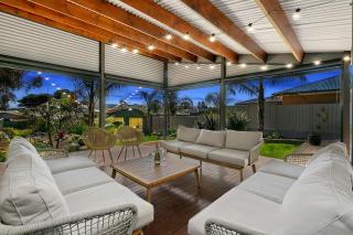 Christies Garden - A Beachside Entertainer's Gem - Adelaide - 0