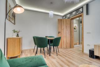 City Chic Retreat: Newly Renovated 1BR Apartment - Bucharest - 1