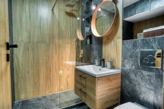 City Chic Retreat: Newly Renovated 1BR Apartment - Bucharest - 6