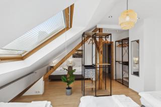 Stylish & Relaxing Penthouse ~ Workspace ~ Parking - 9