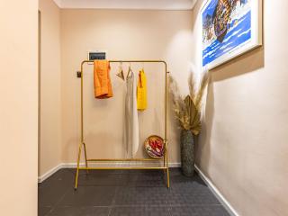 Annie Apartment 2505 - 1