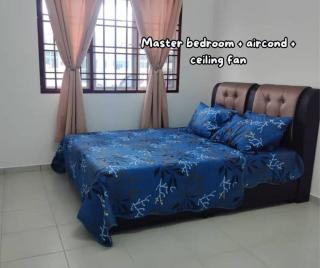 Umar's Lodge - - 8