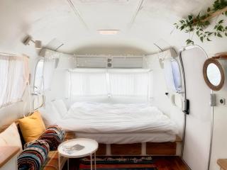 BeachBoys - Retro Caravan AirStream - 3