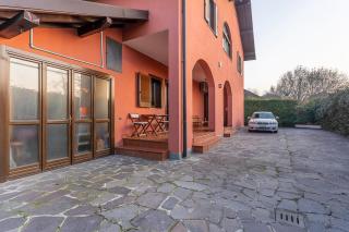 Villa con piscina nel verde di Milano - Gaggiano - 1
