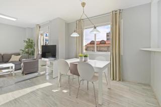 Apartamento en calle cuarteles de dos habitaciones - Málaga - 0