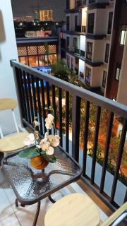Cozy Apartment Asatti Agate Yellow Vanya Park - Pagedangan - 4