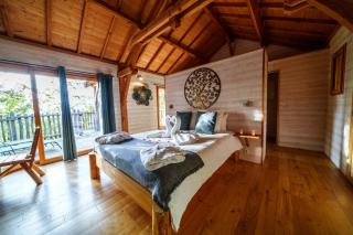 Cabanes du Hérisson, cabanes perchées de standing avec spa - Bonlieu - 9