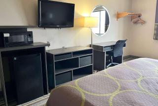 Super 8 by Wyndham Gas City Marion Area - Gas City - 3