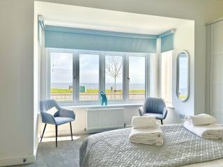 Shoreside Villa, by the Golf Course - Bridlington - 0