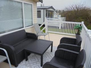 6 Berth with en-suite on Southview (Family Retreat) - Lincolnshire - 3
