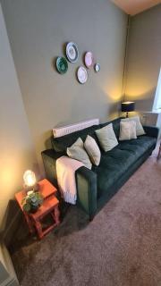 Jasper's by Spires Accommodation within easy reach of Trentham Gardens - Stoke on Trent - 6