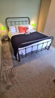 Jasper's by Spires Accommodation within easy reach of Trentham Gardens - Stoke on Trent - 6