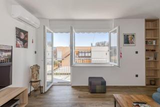 Bells & Whistles - Split - 6