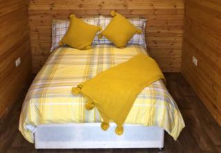 Cosy Glamping Pod - 7
