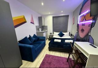 Serviced Double Room - Near Greenwich Park - The O2 Arena - Nearby Transport Links to Central London - New Cross Station - Lewisham SE14 - London - 0