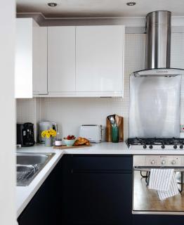 Modern Apartment near Old Town with Parking - Margate - 4
