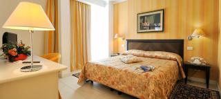 Hotel Sirius Riccione - Riccione - 2
