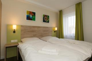 Roca Restaurant und Hotel - Bommersheim - 5