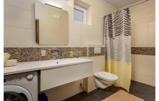 Nice Apartment In Svjuraj With Kitchen - 7