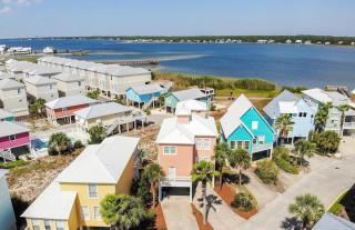 Beautiful Home Walk To Pool, Beach And Lagoon - Gulf Shores - 4