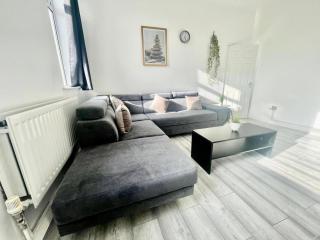 Cozy Home Afan Valley Mountain Retreat - Sleeps -8 - Glyncorrwg - 8