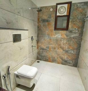 The Crown:The Pinnacle of Luxury - 6