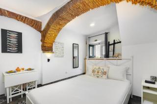 WHome Cozy Alfama Haven: Perfect for Exploring Lisbon - Lissabon - 0