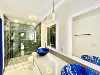 Modern Elegance Unwind in Style NEW Heated Pool Villa - Cape Coral - 3