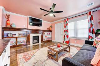 Strawberry Lodge - City card 4 local business - Oklahoma City - 4
