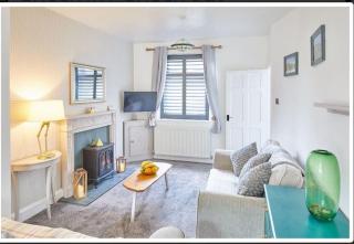 Mad Alice's Cottage, Saltburn - 5