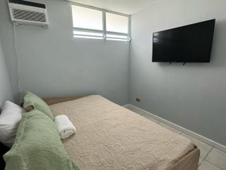 13th Floor Apartment with Nice View in Bahía A - San Juan - 7