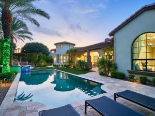 Luxe Poolside Paradise-Pool & Spa-Vanity Station - Scottsdale - 6
