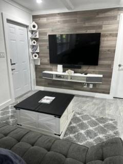 Cozy Newly Renovated in FLL - 0