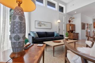 The Local - 2 Blocks to Downtown Fay - 1