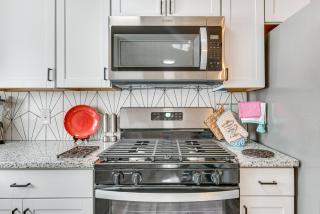 Pet-Friendly Mableton Home with Grill and Fire Pit! - Mableton - 1