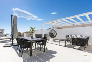ViVi Homes - Dior Pool, Jacuzzi, Terrace & Sea View - Fuengirola - 9