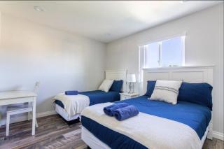 5 BR Home Near USC - Perfect Location - 1