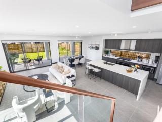 2024 Brand-new 5BR Comfort House in SunnybankHills - Brisbane - 1