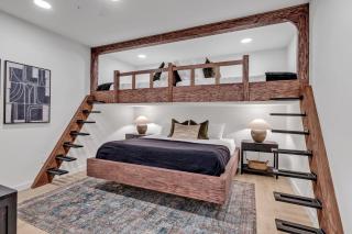 Hyve-The Cosmo-Walk To Broadway - Nashville - 7
