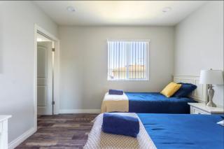 Cheerful 5BR house with parking near USC - Los Ángeles - 1