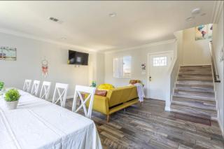 Cheerful 5BR house with parking near USC - Los Ángeles - 8