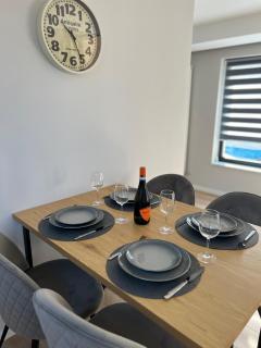 Hasdeu elegant apartment with pool - 4