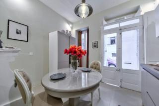 Designer Cospicua Townhouse - 1