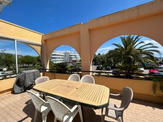 Appartement VINTAGE de 54m2 avec terrasse de 37m2 vue mer à Sète - Sète - 8