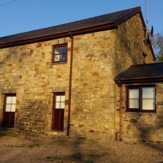 Esgair Llyn Luxurious stone barn conversion - Penbryn - 7