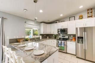 Phoenix Home with Private Pool, Fire Pit and Swing Set - Phoenix - 3